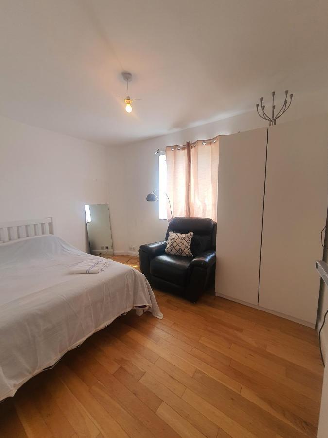 Art Double Bed Room Edgware Esterno foto