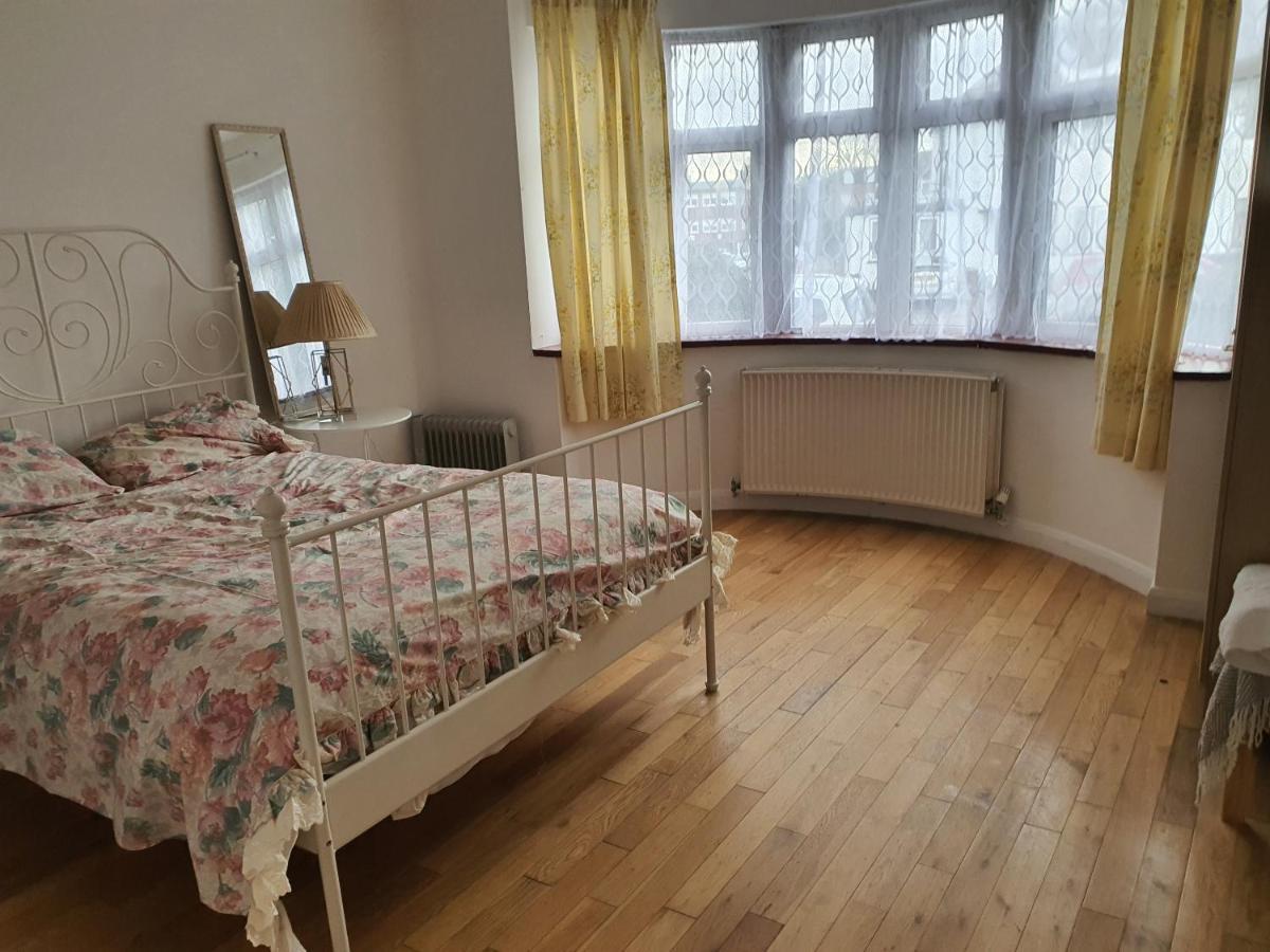 Art Double Bed Room Edgware Esterno foto